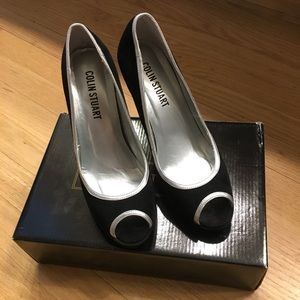 Platform pump with Peep toe